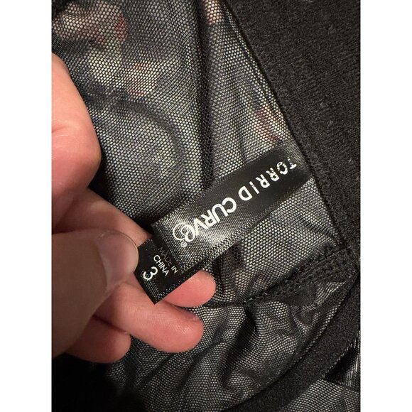 Torrid Curve Cherry Bra Size 3 EUC - Picture 4 of 4